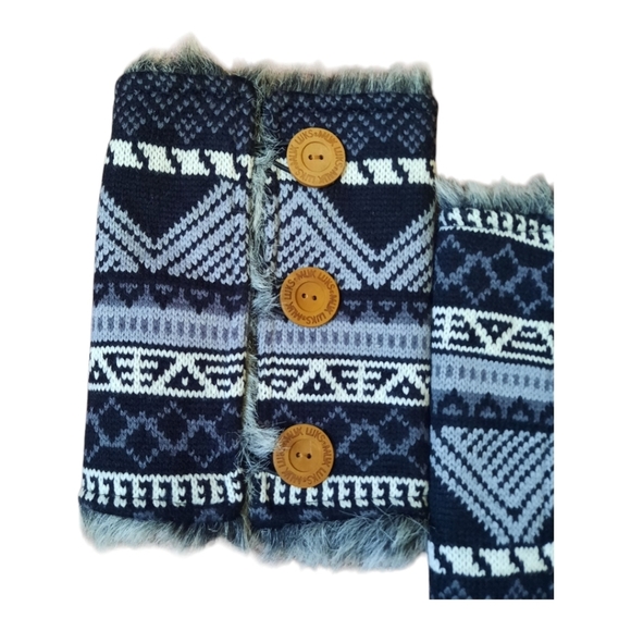 Muk Luks reversible faux fur Southwestern Aztec sweater boot covers/leg warmers - Picture 2 of 7